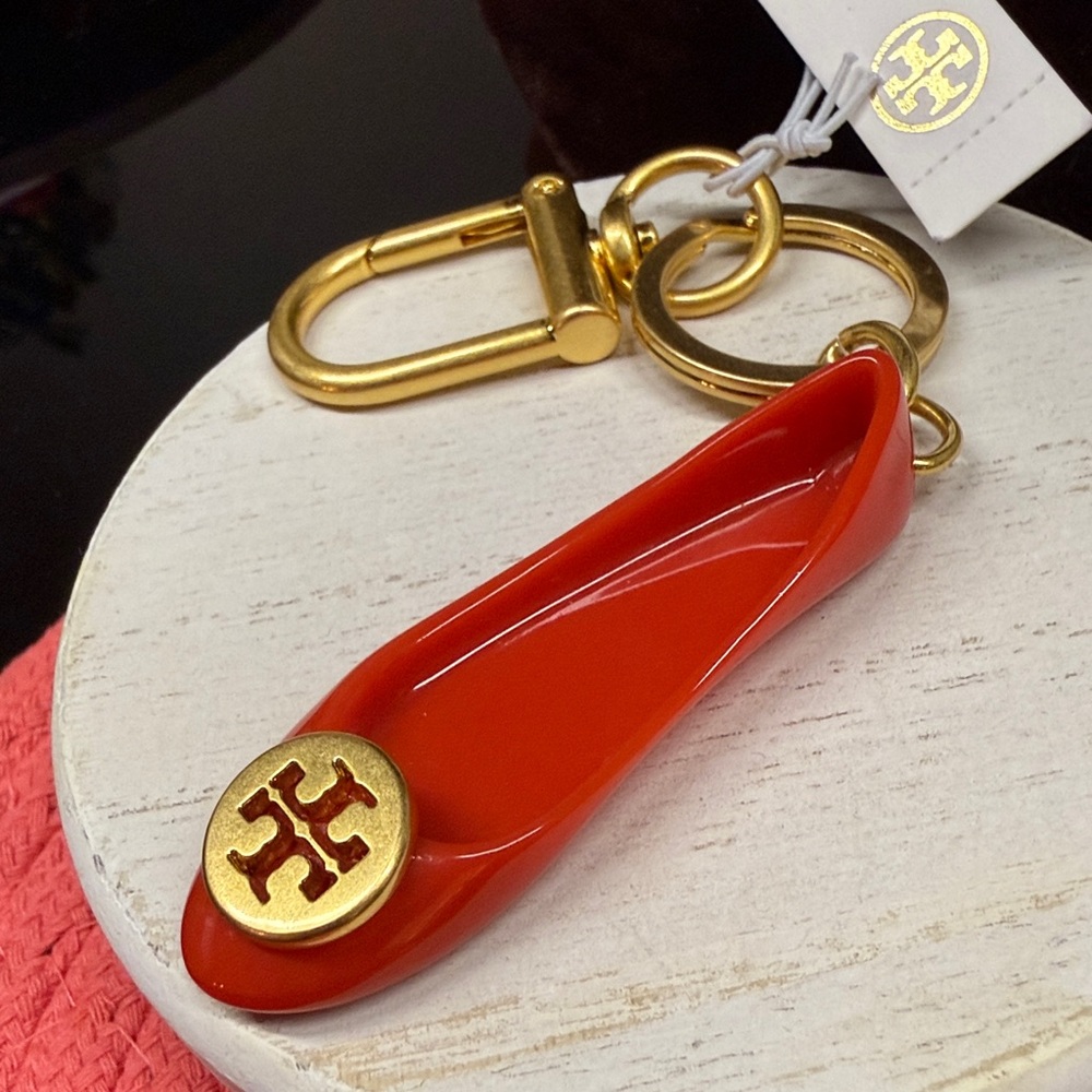 Tory Burch Orange Logo Charm Ballet Flat, Gold 
TB Iconic Emblem Key Chain
